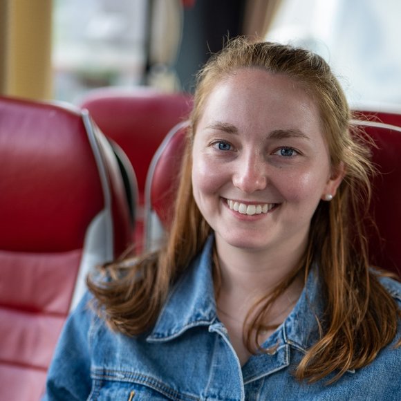 Meet your Posher, Megan - Picture 5 of 5